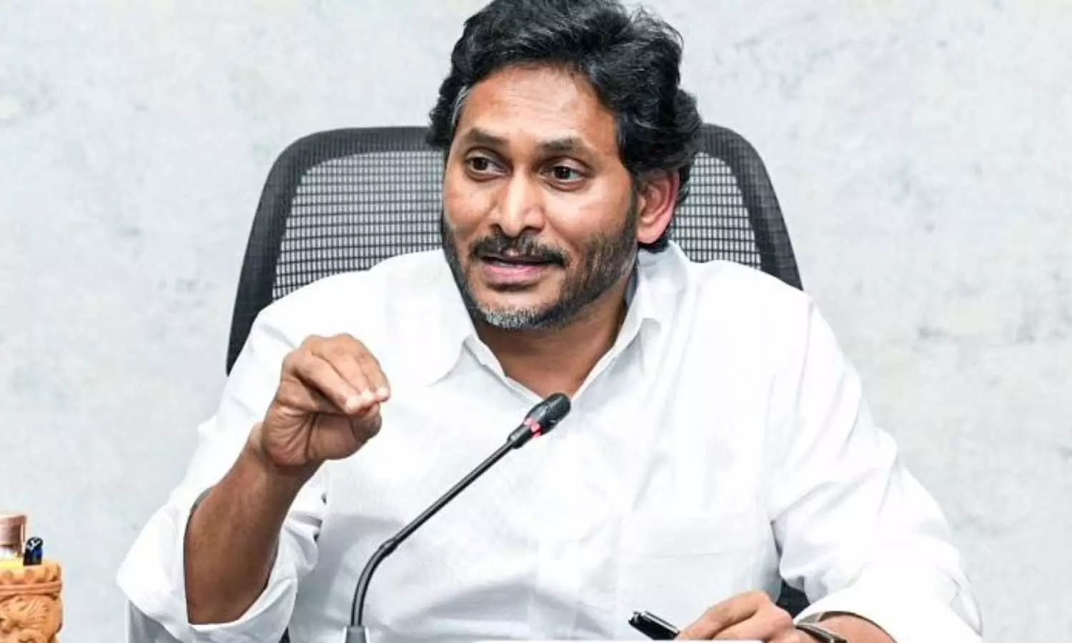 పులివెందులలో వైసీపీకి గట్టి షాక్ – జెడ్పీటీసీ ఎన్నికల్లో టీడీపీ ఘన విజయం, 30 ఏళ్లలో ఇదే తొలిసారి!