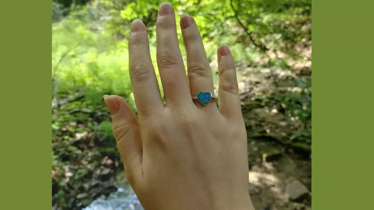 Engagement With AI: ఈ అమ్మాయి కొత్త పిచ్చి… 5 నెలల డేటింగ్ తర్వాత ఎంగేజ్‌మెంట్ సంచలనం!