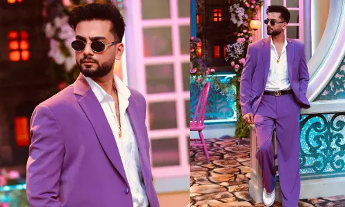 Bigg Boss: విజేత ఎల్విష్ యాదవ్ ఇంటిపై కాల్పులు – ఏకంగా 12 రౌండ్లు..! Bigg Boss: విజేత ఎల్విష్ యాదవ్ ఇంటిపై కాల్పులు – ఏకంగా 12 రౌండ్లు..!