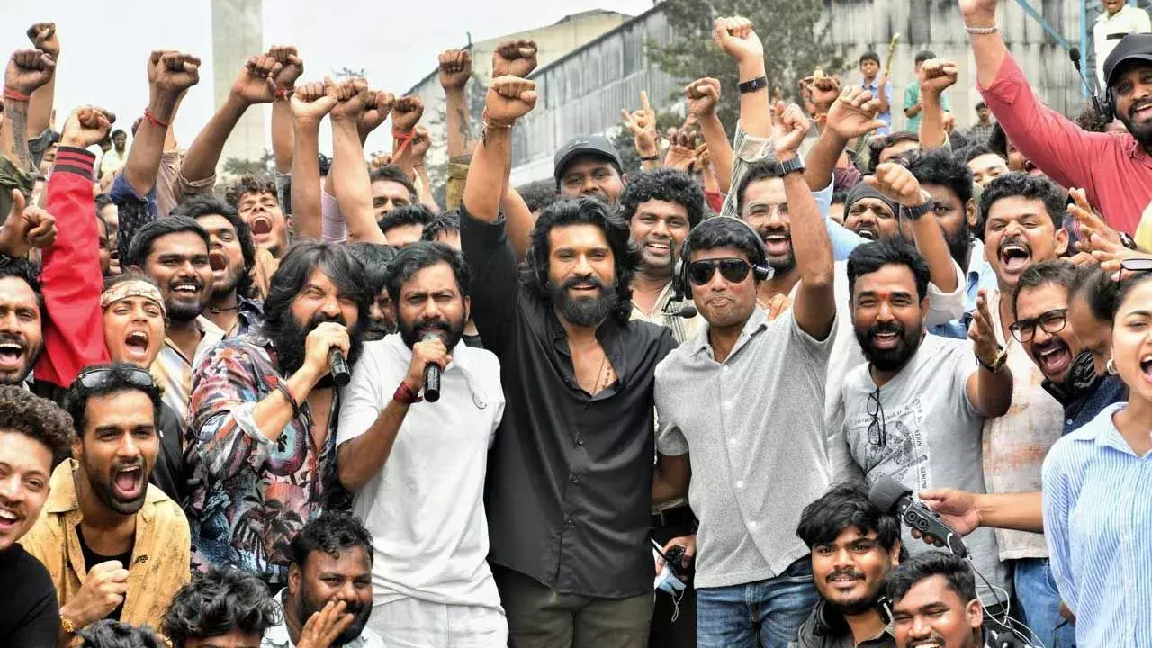 Peddi: రామ్ చరణ్ కోసం జానీ మాస్టర్ స్టెప్పులు Peddi: రామ్ చరణ్ కోసం జానీ మాస్టర్ స్టెప్పులు