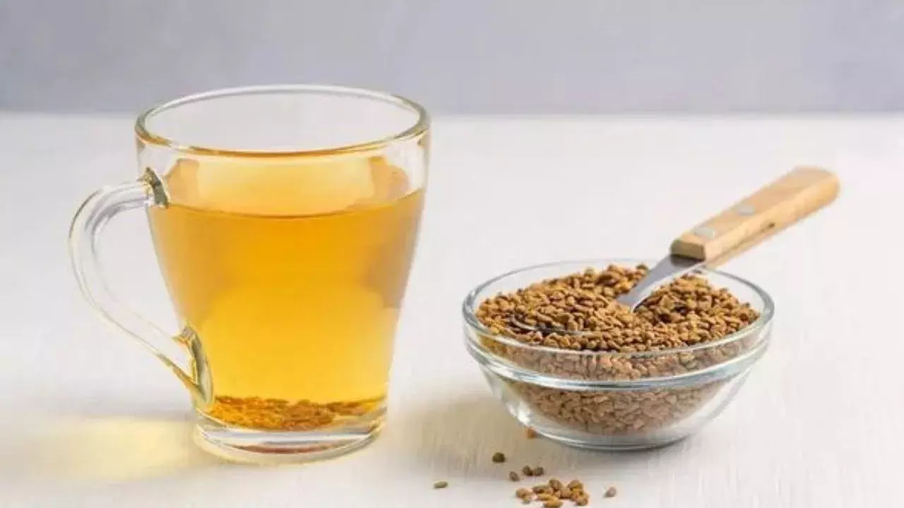 Fenugreek Water: ఈ విధంగా మెంతుల నీరు తాగితే చాలు.. షుగర్ లెవెల్స్ అదుపులో ఉంటాయి Fenugreek Water: ఈ విధంగా మెంతుల నీరు తాగితే చాలు.. షుగర్ లెవెల్స్ అదుపులో ఉంటాయి