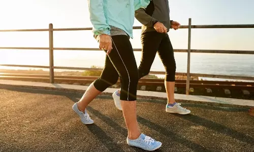 Morning Walk: ఉదయం వాకింగ్ వెళ్లేటప్పుడు ఈ తప్పులు చేస్తున్నారా? అలా చేస్తే లాభం కంటే నష్టమే ఎక్కువ!