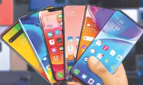 Upcoming Smartphones: మార్కెట్లోకి సరికొత్త ఫోన్లు.. ఐఫోన్ నుంచి శాంసంగ్ వరుకు బ్రాండ్స్..!