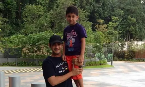 Mahesh Babu : ఆ కారణంగా కొడుకుకు మహేష్ దూరం... సోషల్ మీడియాలో ఎమోషనల్ పోస్ట్ Mahesh Babu : ఆ కారణంగా కొడుకుకు మహేష్ దూరం... సోషల్ మీడియాలో ఎమోషనల్ పోస్ట్