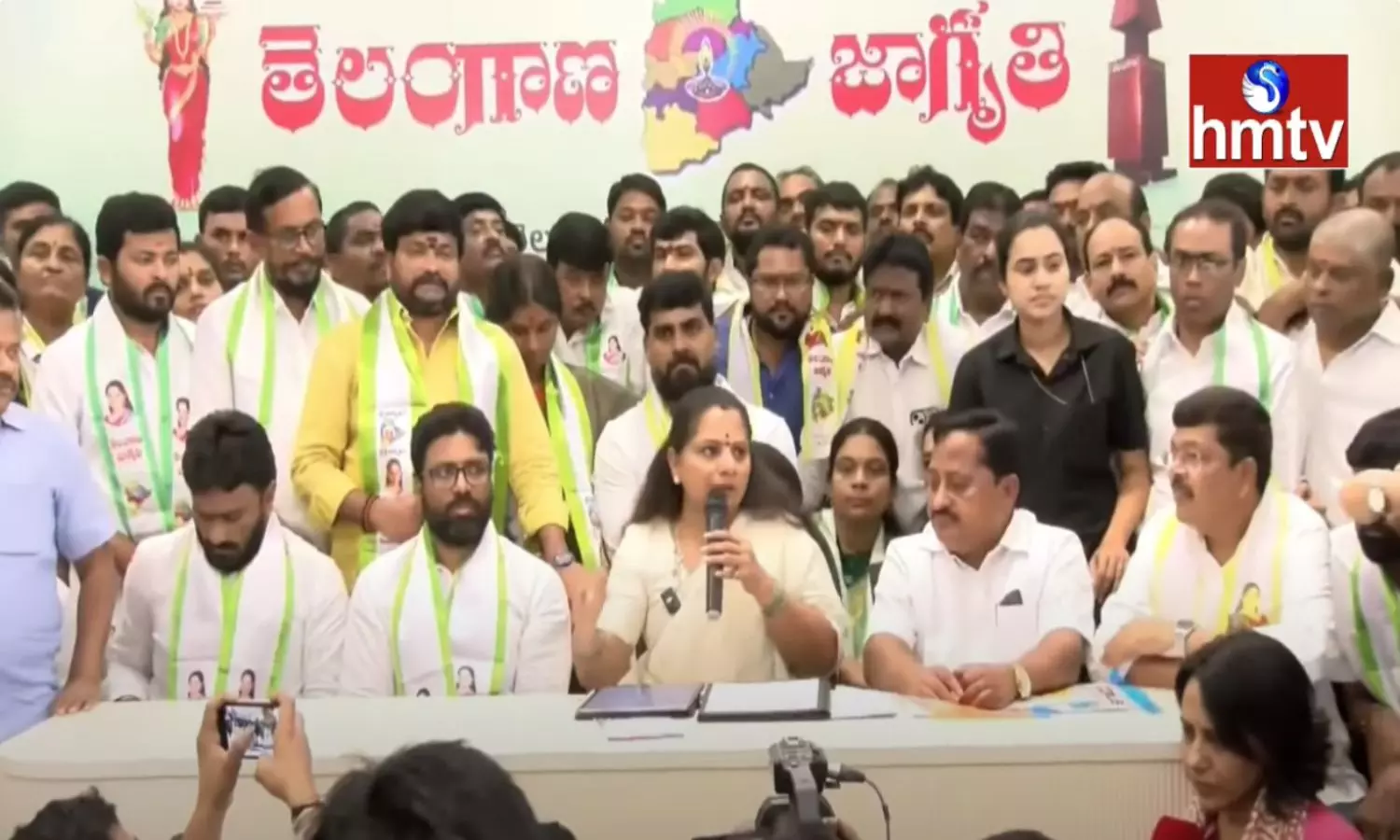 Kalvakuntla Kavitha: ఎమ్మెల్సీ కవిత సంచలన ప్రెస్మీట్ Kalvakuntla Kavitha: ఎమ్మెల్సీ కవిత సంచలన ప్రెస్మీట్