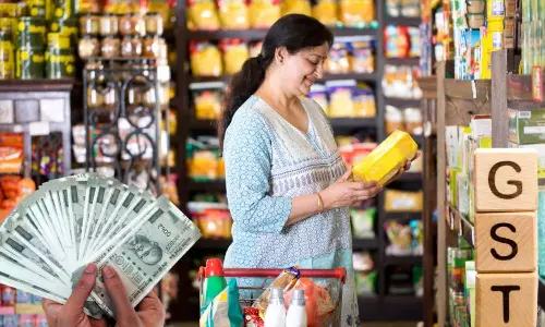 GST Reforms in India: కేంద్రం సంచలన ప్రకటన.. జీఎస్టీలో భారీ మార్పులు.. మీ జేబుకు లాభమా, నష్టమా?