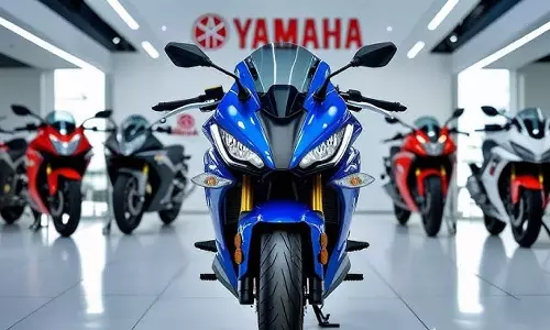 2025 Yamaha R15: కొత్త యమహా R15.. సరికొత్త రంగులు.. స్పెషల్ డిజైన్..!
