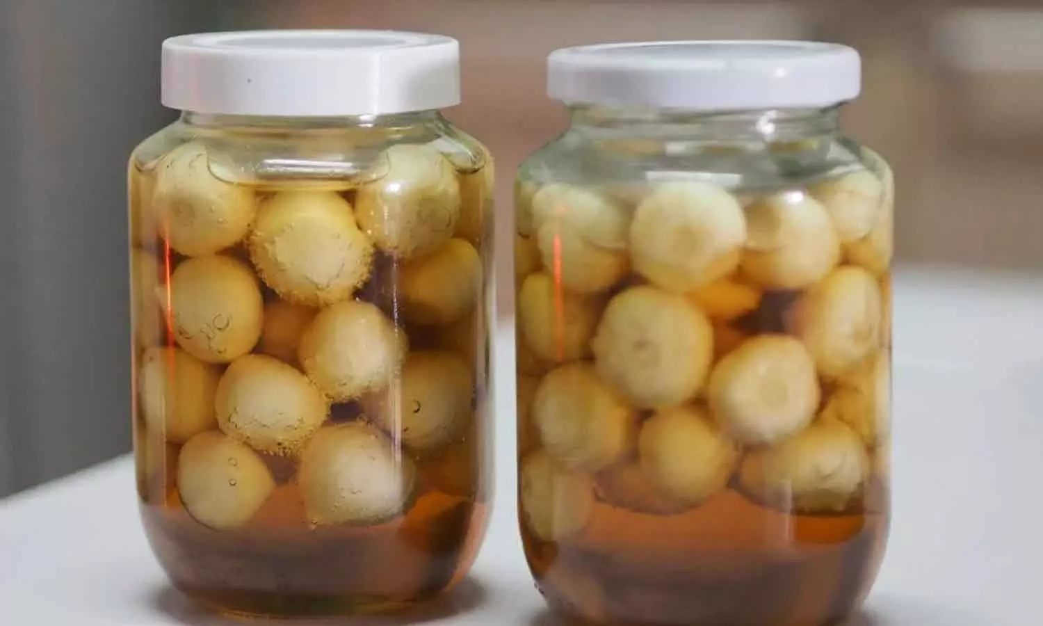 Garlic Honey : వెల్లుల్లిని తేనెలో కలిపి తింటే ఏం జరుగుతుందో తెలుసా? Garlic Honey : వెల్లుల్లిని తేనెలో కలిపి తింటే ఏం జరుగుతుందో తెలుసా?