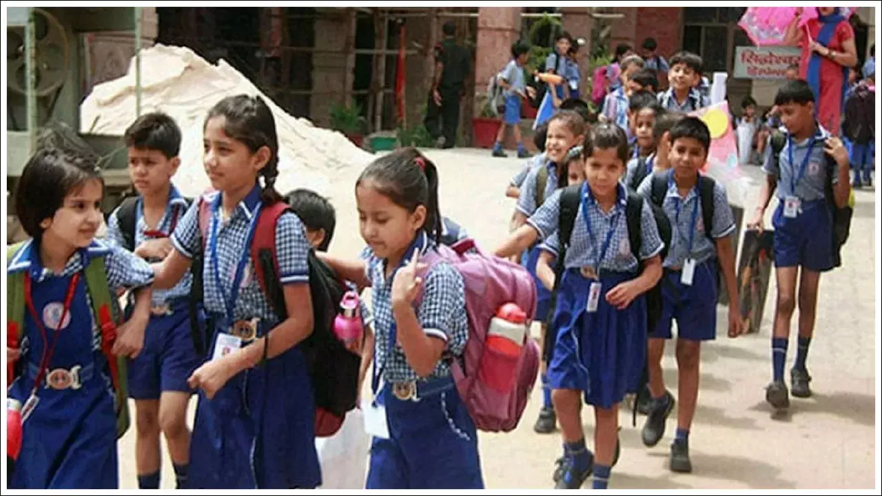 Dussehra Holidays 2025:  తెలంగాణ స్కూళ్లకు ముందుగానే హాలిడేస్ – అధికారిక ప్రకటన విడుదల