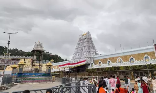 Lunar Eclipse 2025: చంద్రగ్రహణం తర్వాత.. తెలుగు రాష్ట్రాల్లో తెరుచుకున్న ఆలయాలు