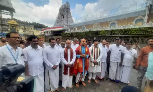 TTD: టీటీడీ ఈవోగా బాధ్యతలు చేపట్టిన అనిల్‌కుమార్‌ సింఘాల్‌