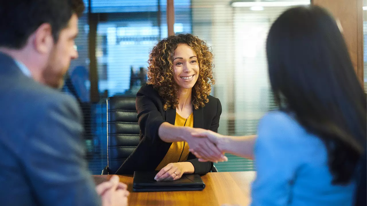 Interviews: ఇంటర్వ్యూలో భయపడుతున్నారా? కాన్ఫిడెంట్‌గా ఫేస్ చేయడానికి సింపుల్ టిప్స్!