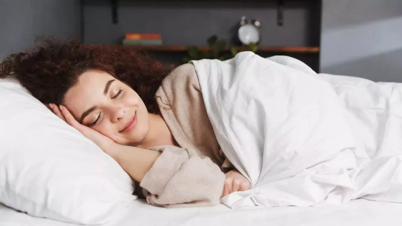 Health Tips : ఈ చిట్కాలు పాటిస్తే.. పడుకున్న వెంటనే నిద్రలోకి జారుకుంటారు!