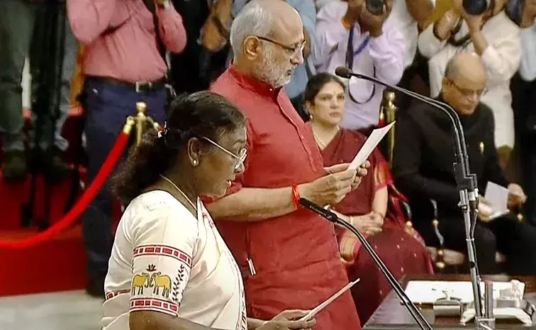 15th Vice President of India: భారత 15వ ఉప రాష్ట్రపతిగా సీపీ రాధాకృష్ణన్‌ ప్రమాణ స్వీకారం