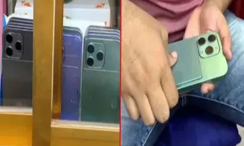 Viral Video iPhone Makeup Kit Takes Social Media by Storm