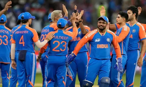 IND vs PAK : పాక్ టీమ్ను చితక్కొట్టిన టీమిండియా.. సూపర్-4లోకి సూర్యసేన IND vs PAK : పాక్ టీమ్ను చితక్కొట్టిన టీమిండియా.. సూపర్-4లోకి సూర్యసేన