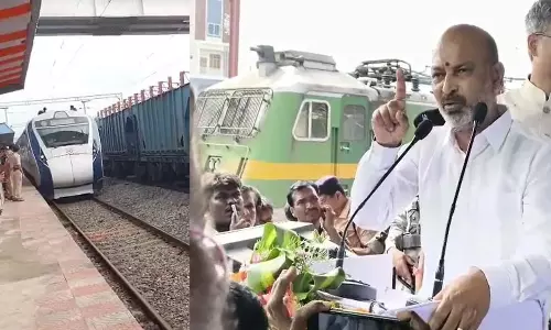 Bandi Sanjay: వందే భారత్ రైలును ప్రారంభించిన కేంద్ర మంత్రి బండి సంజయ్.. నేటి నుంచి మంచిర్యాలలో హాల్టింగ్..