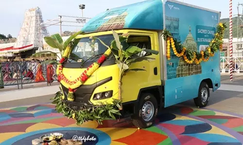 Tirumala: తిరుమల శ్రీవారికి విద్యుత్ వాహనం అందజేసిన టివోల్ట్ కంపెనీ