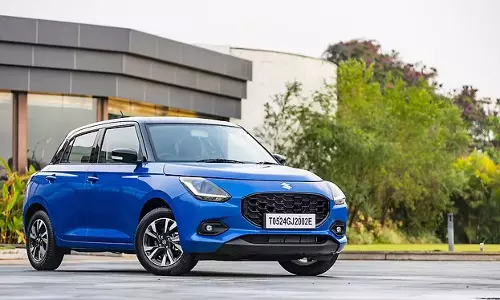 Maruti Suzuki Swift: మారుతి సుజికి స్విఫ్ట్.. లీటర్‌పై 30 కి.మీ మైలేజీ.. లక్షల్లో తగ్గింపు..!