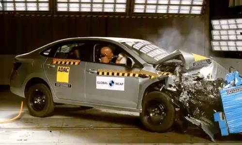 Top 5 Safest Sedans: భద్రతే ముఖ్యం బిగులు.. దేశంలో టాప్ 3 సెడాన్లు కార్లు..!