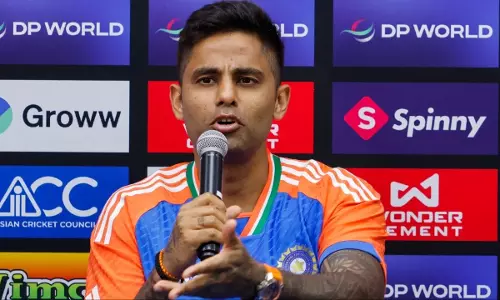 Pakistan : షేక్ హ్యాండ్ ఇవ్వలేదని రచ్చ.. పాకిస్తాన్ సంచలన నిర్ణయం! Pakistan : షేక్ హ్యాండ్ ఇవ్వలేదని రచ్చ.. పాకిస్తాన్ సంచలన నిర్ణయం!