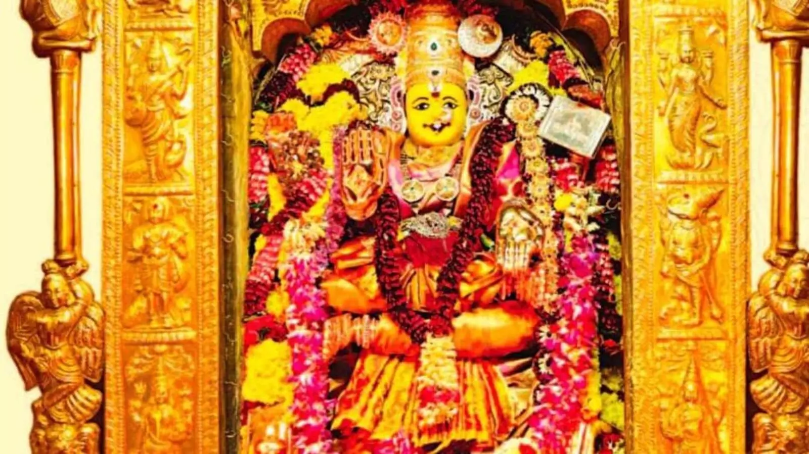 Dasara: ఇంద్రకీలాద్రిపై దసరా ఘనారంభం.. బాలా త్రిపుర సుందరీ అలంకరణలో దుర్గమ్మ దర్శనం