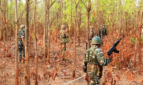 ఛత్తీస్‌గఢ్‌ నారాయణపూర్‌ జిల్లాలో ఎన్‌కౌంటర్‌.. ఇద్దరు మావోయిస్టులు మృతి