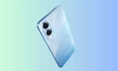 iQOO Z10 Lite: సూపర్ ఆఫర్ గురూ.. ఐకూ జెడ్10 లైట్పై ఊహించని డిస్కౌంట్.. సరసమైన ధరకే సొంతం చేసుకోండి..! iQOO Z10 Lite: సూపర్ ఆఫర్ గురూ.. ఐకూ జెడ్10 లైట్పై ఊహించని డిస్కౌంట్.. సరసమైన ధరకే సొంతం చేసుకోండి..!