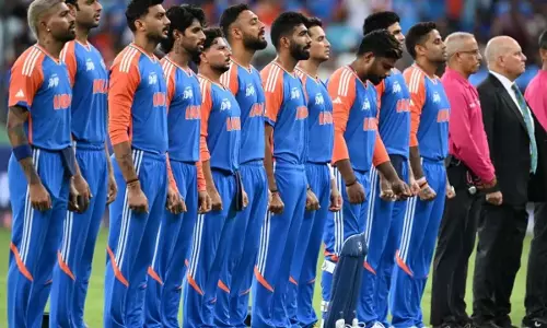 Asia Cup 2025 : ఫైనల్కు టీమ్ ఇండియా.. గజ గజ వణుకుతున్న బంగ్లాదేశ్, శ్రీలంక Asia Cup 2025 : ఫైనల్కు టీమ్ ఇండియా.. గజ గజ వణుకుతున్న బంగ్లాదేశ్, శ్రీలంక