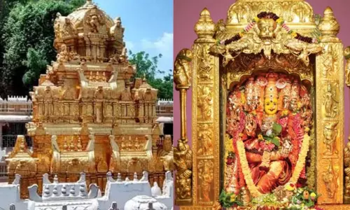 Vijayawada: విజయవాడలో రెండో రోజు గాయిత్రీ దేవిగా కనకదుర్గమ్మ