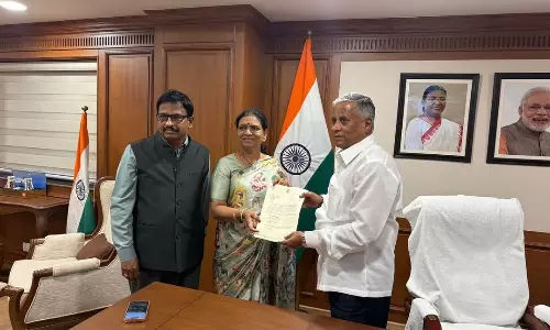 DK Aruna: కేంద్రరైల్వేశాఖ సహాయమంత్రితో ఎంపీ డీకే అరుణ భేటీ