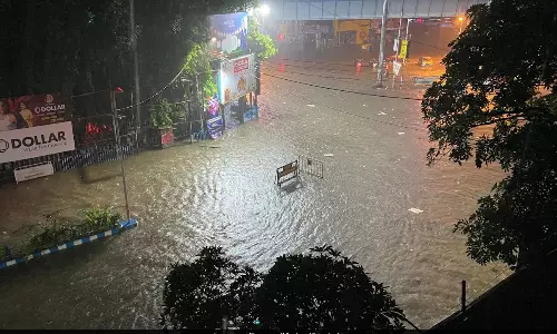 కోల్‌కతాలో భారీ వర్షాలు.. వరదల ధాటికి ఏడుగురు మృతి