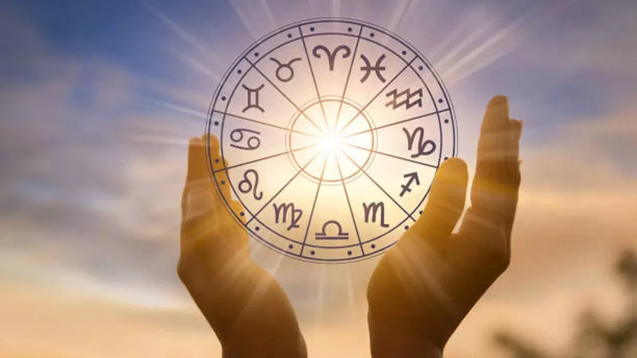 Navratri Horoscope 2025: ఈ రాశి వారికి లీగల్ వ్యవహారాల్లో విజయం; ఈ రాశి వారికి పిల్లల వల్ల ఇబ్బందులు Navratri Horoscope 2025: ఈ రాశి వారికి లీగల్ వ్యవహారాల్లో విజయం; ఈ రాశి వారికి పిల్లల వల్ల ఇబ్బందులు