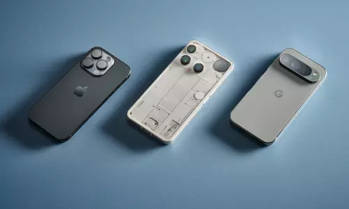 Top 3 Smartphones Under 6000: రూ.6 వేలల్లో అదిరే ఫోన్లు... టెక్ మార్కెట్లో ఈ మూడికి తీరగులేదు..!