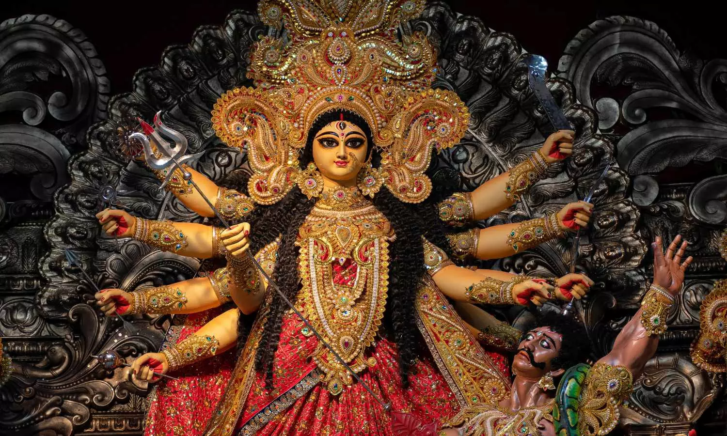 దుర్గమ్మ నుదుటిపై సాలీడు గుర్తు: నవరాత్రుల్లో దీనికి ఇంత ప్రాముఖ్యత ఎందుకంటే?