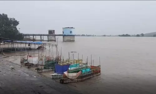 నిర్మల్ జిల్లా బాసర వద్ద గోదావరి ఉగ్రరూపం.. క్షణం ‌క్షణం పెరుగుతున్నా వరద ప్రవాహం