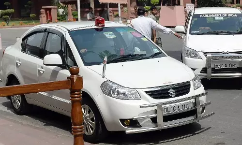 భారత రాజుకు కోపం వచ్చింది.. ఆ ఫారిన్ కార్లకు సీన్ సితార్ అయింది