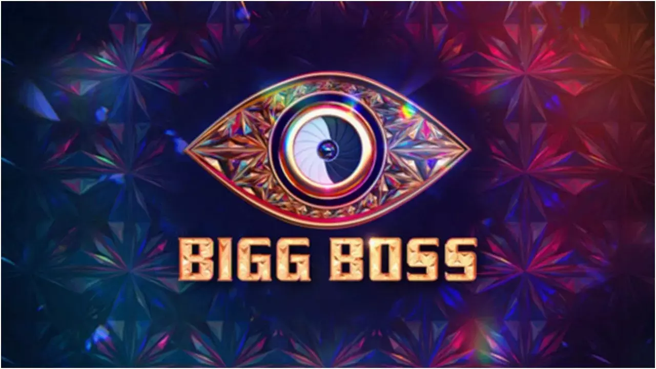 Biggboss 9 : బిగ్ బాస్ ఫ్యాన్సుకు భారీ షాక్.. నిర్వాహకులపై రూ.2కోట్ల పరువు నష్టం దావా