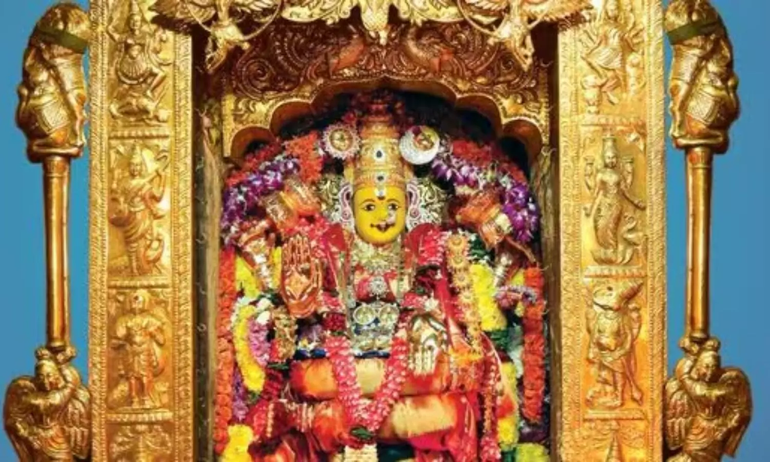 ఐదవ రోజుకు చేరుకున్న దసరా మహోత్సవాలు.. మహాలక్ష్మి దేవిగా దర్శనమిస్తున్న కనకదుర్గమ్మ