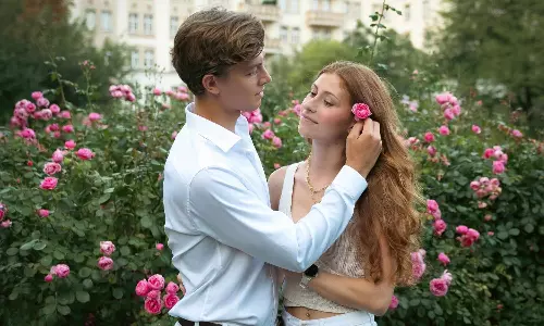 క్రష్, లవ్ టీనేజీ ప్రేమ పరీక్ష: మీ పిల్లలకు ఎలా చెప్పాలి?