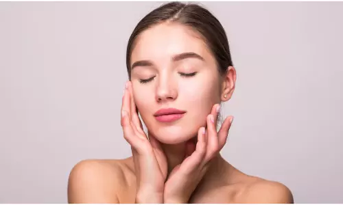 Glowing Skin: అమ్మాయిలు.. ఇలా చేస్తే పింపుల్స్ తగ్గి, ముఖానికి సహజ గ్లో వస్తుంది