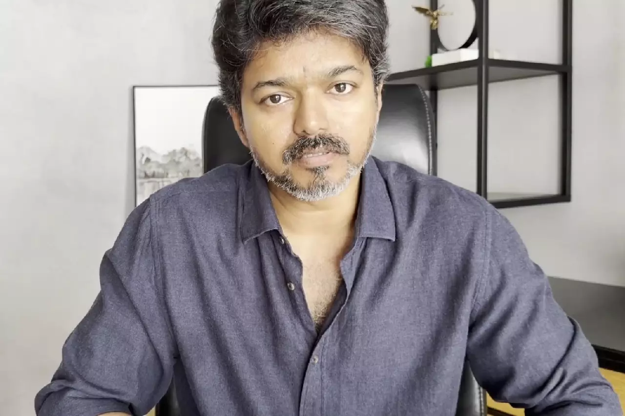 Vijay: విజయ్ ఆగ్రహం.. కరూర్ ఘటనను సీఎం స్టాలిన్ రాజకీయం చేస్తున్నారు
