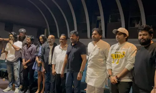 OG: మెగా ఫ్యామిలీతో పవన్ కళ్యాణ్ OG స్పెషల్ స్క్రీనింగ్