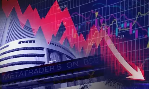 Stock Market Closing Bell: మార్కెట్లు రోజంతా హెచ్చుతగ్గులకు లోనవుతాయి.. సెన్సెక్స్ పతనం.. నిఫ్టీ 24600 పైన ముగిసింది..! Stock Market Closing Bell: మార్కెట్లు రోజంతా హెచ్చుతగ్గులకు లోనవుతాయి.. సెన్సెక్స్ పతనం.. నిఫ్టీ 24600 పైన ముగిసింది..!
