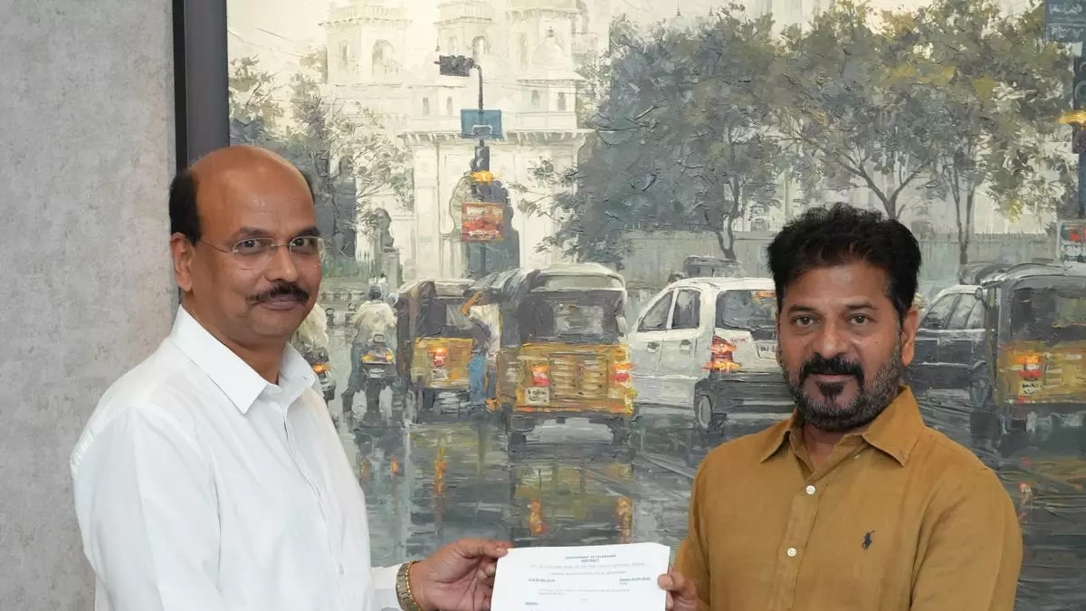 తెలంగాణ కొత్త డీజీపీగా శివధర్‌రెడ్డి బాధ్యతలు స్వీకరించారు