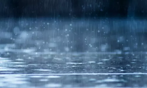 Weather Update: అల్పపీడన ప్రభావం.. వర్షాల సూచనలు Weather Update: అల్పపీడన ప్రభావం.. వర్షాల సూచనలు