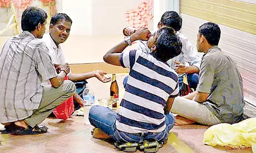 పిడుగురాళ్లలో మద్యం మత్తులో యువకుడి బీభత్సం