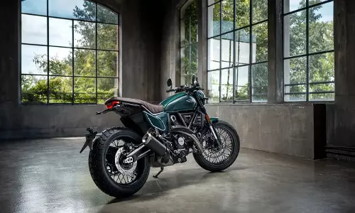 Ducati Bike: డుకాటీ స్క్రాంబ్లర్ నైట్‌షిఫ్ట్.. కొత్త కలర్‌లో వచ్చేసింది..!