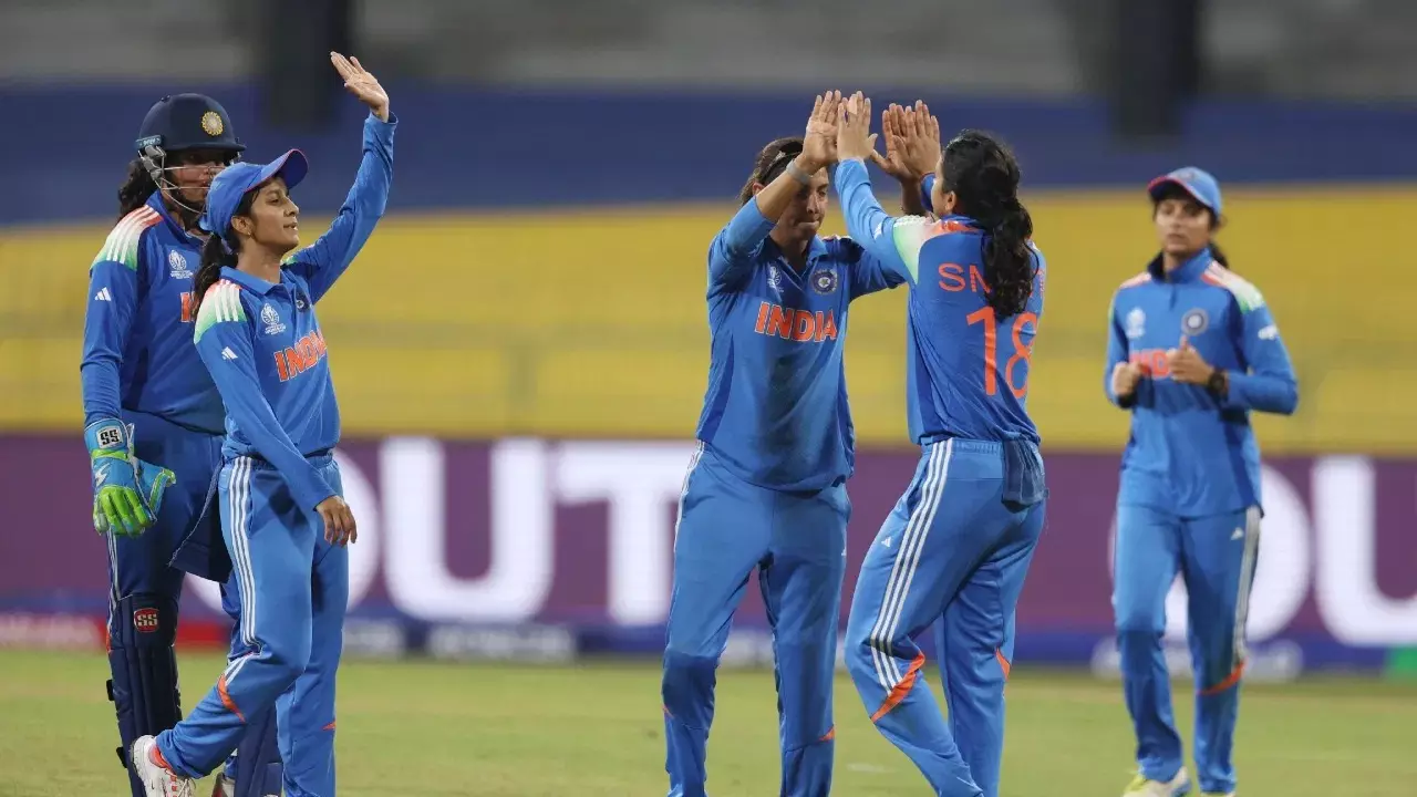 World Cup 2025 : 12వ సారి పాక్ మీద తన విజయాన్ని కొనసాగించిన భారత్..88 పరుగుల తేడాతో ఘన విజయం World Cup 2025 : 12వ సారి పాక్ మీద తన విజయాన్ని కొనసాగించిన భారత్..88 పరుగుల తేడాతో ఘన విజయం