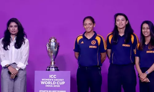 Smriti Mandhana : నెరవేరిన స్మృతి మంధాన డిమాండ్.. విశాఖ స్టేడియంలో దిగ్గజ మహిళా క్రికెటర్లకు అరుదైన గౌరవం Smriti Mandhana : నెరవేరిన స్మృతి మంధాన డిమాండ్.. విశాఖ స్టేడియంలో దిగ్గజ మహిళా క్రికెటర్లకు అరుదైన గౌరవం